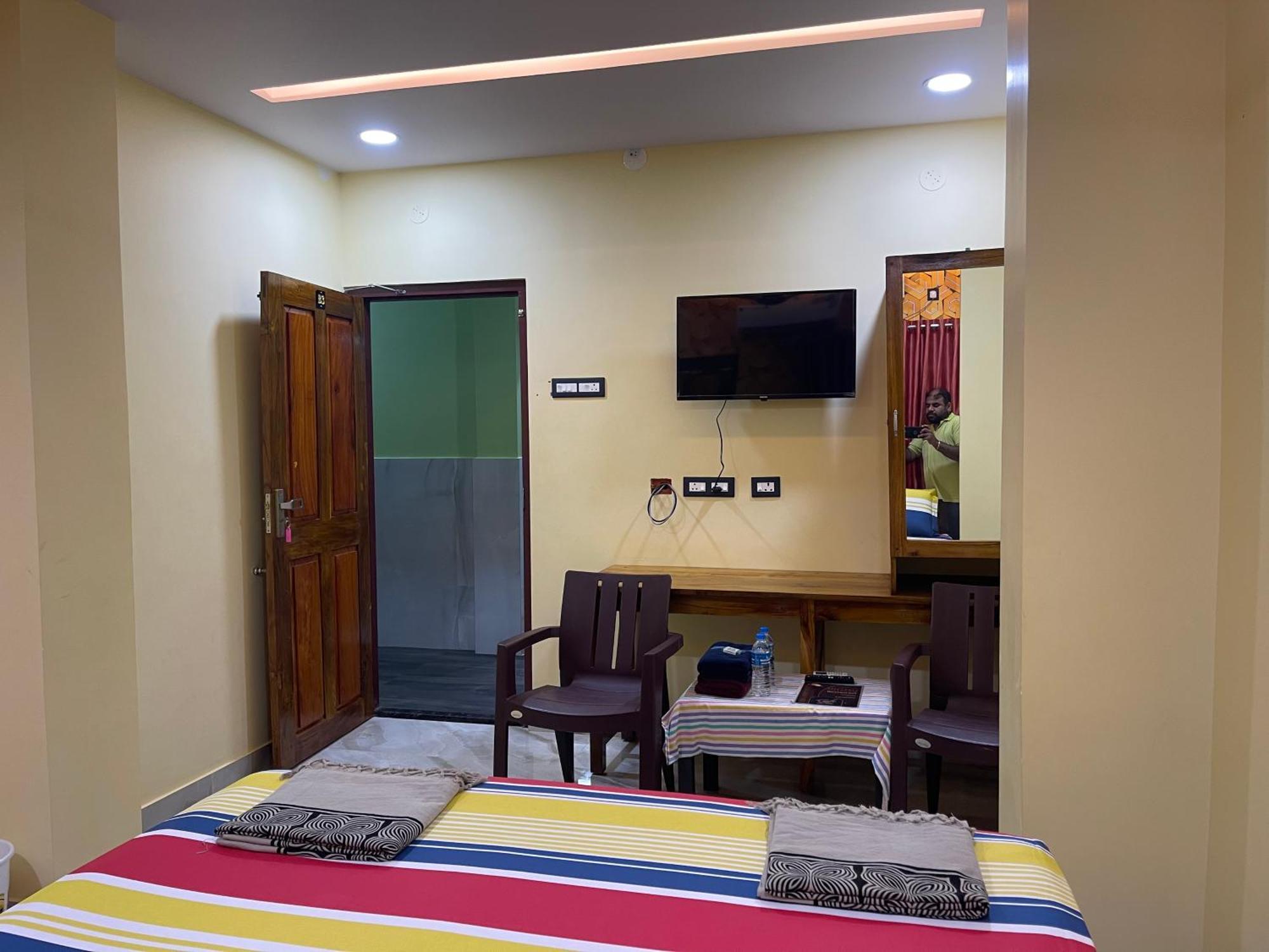 Nimmu Guest House & Restaurant Gokarna Gokarna  Exterior foto